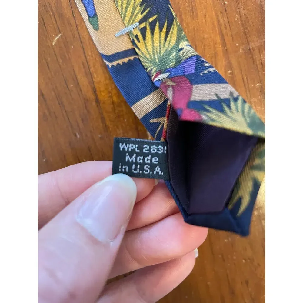 Cambridge Classics -Mervyns Neck Tie All Italica Silk Made inUSA People Abstract